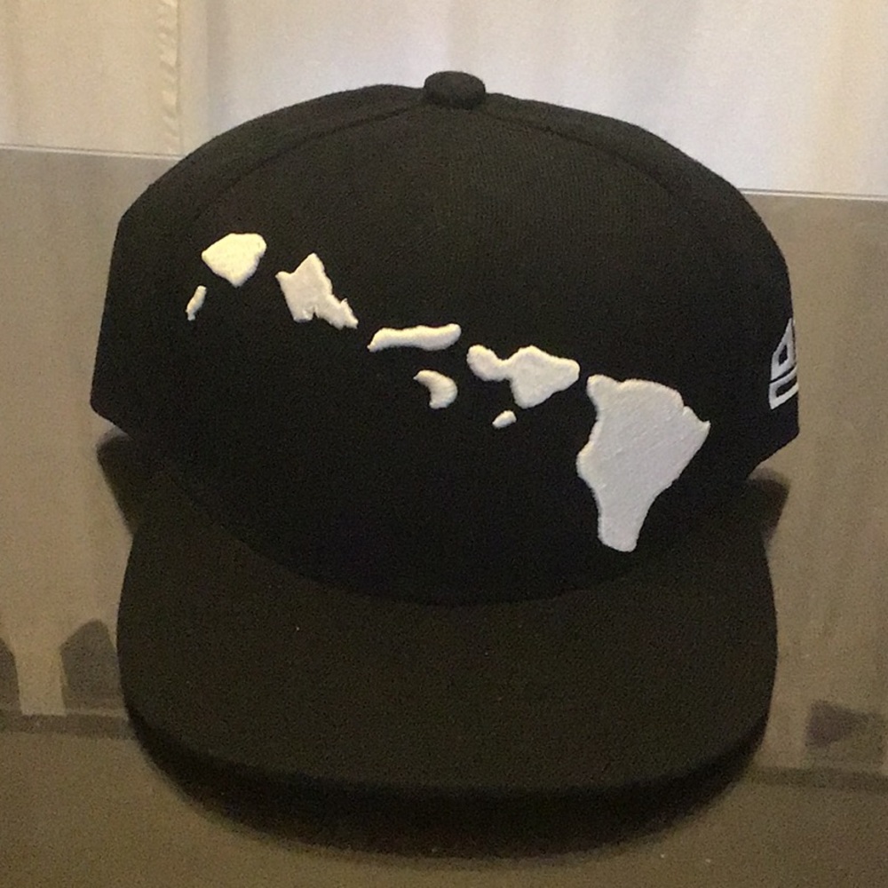 ❗️SOLD ❗️Men’s Oahu Gear Co. Snap Back Hat